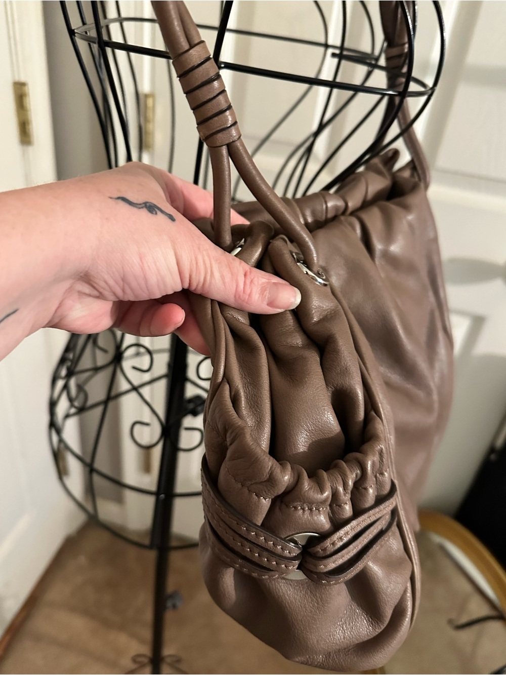 B. Makowsky slouchy leather shoulder bag In soft taupe color W/ braided strap. - Picture 3 of 7